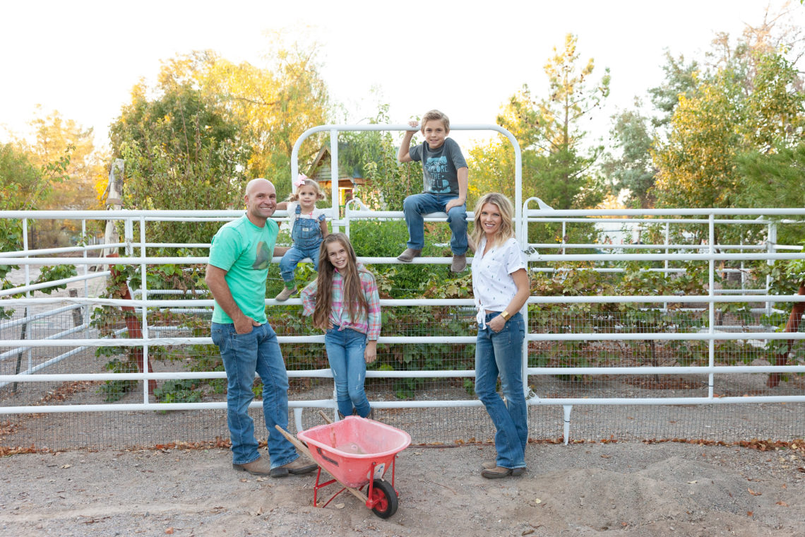 Meet Mandy and Family Backyard